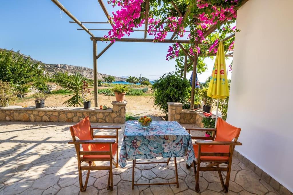 Апартаменты Venetia'S Garden Лефкос-Карпату Экстерьер фото