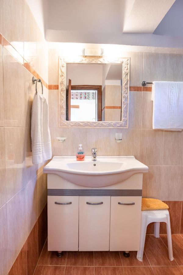 Апартаменты Venetia'S Garden Лефкос-Карпату Экстерьер фото
